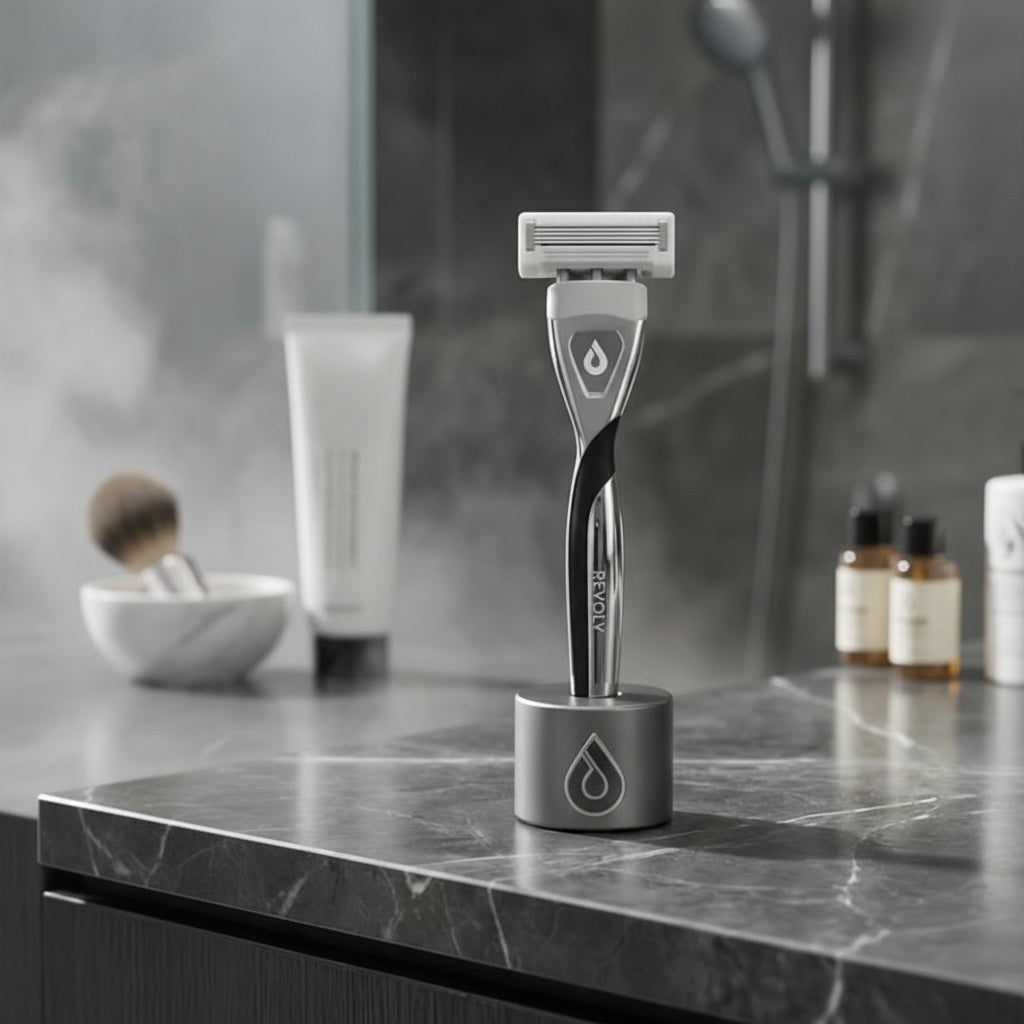 The Core Setup - Razor + 2 Cartridges (4 Shaving Sides)