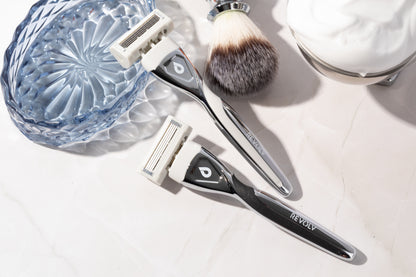 Revolv Razor handle with Dual Sided Cartridge - Grey Stripe