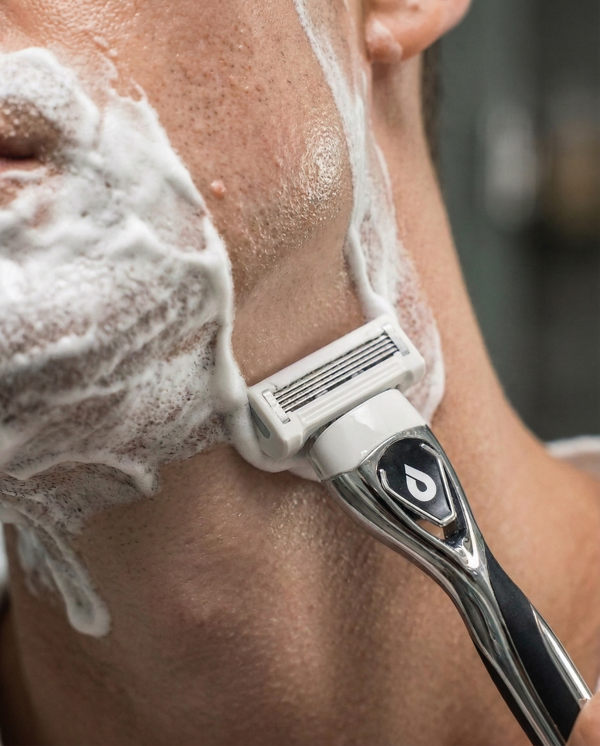 Revolv Razors | One Cartridge, Two Sides, Twice the Shaves