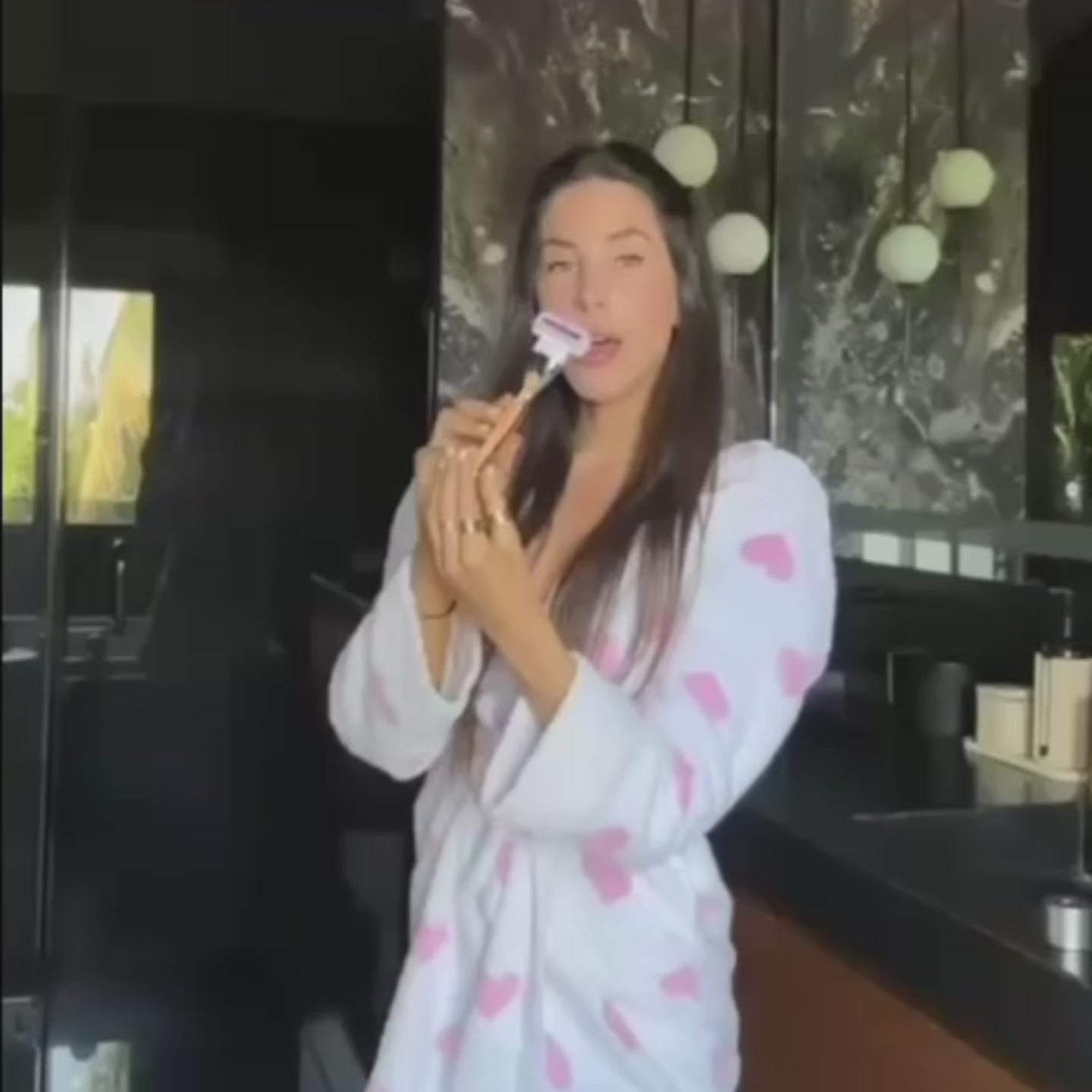 Revolv Razor Women
