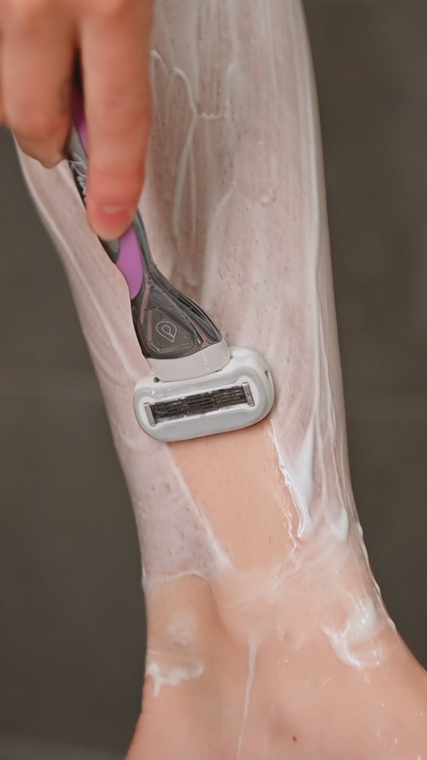 Revolv Razor Women